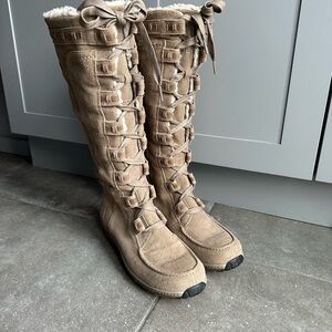 Timberland Women's Tan Lace-Up Winter Boots